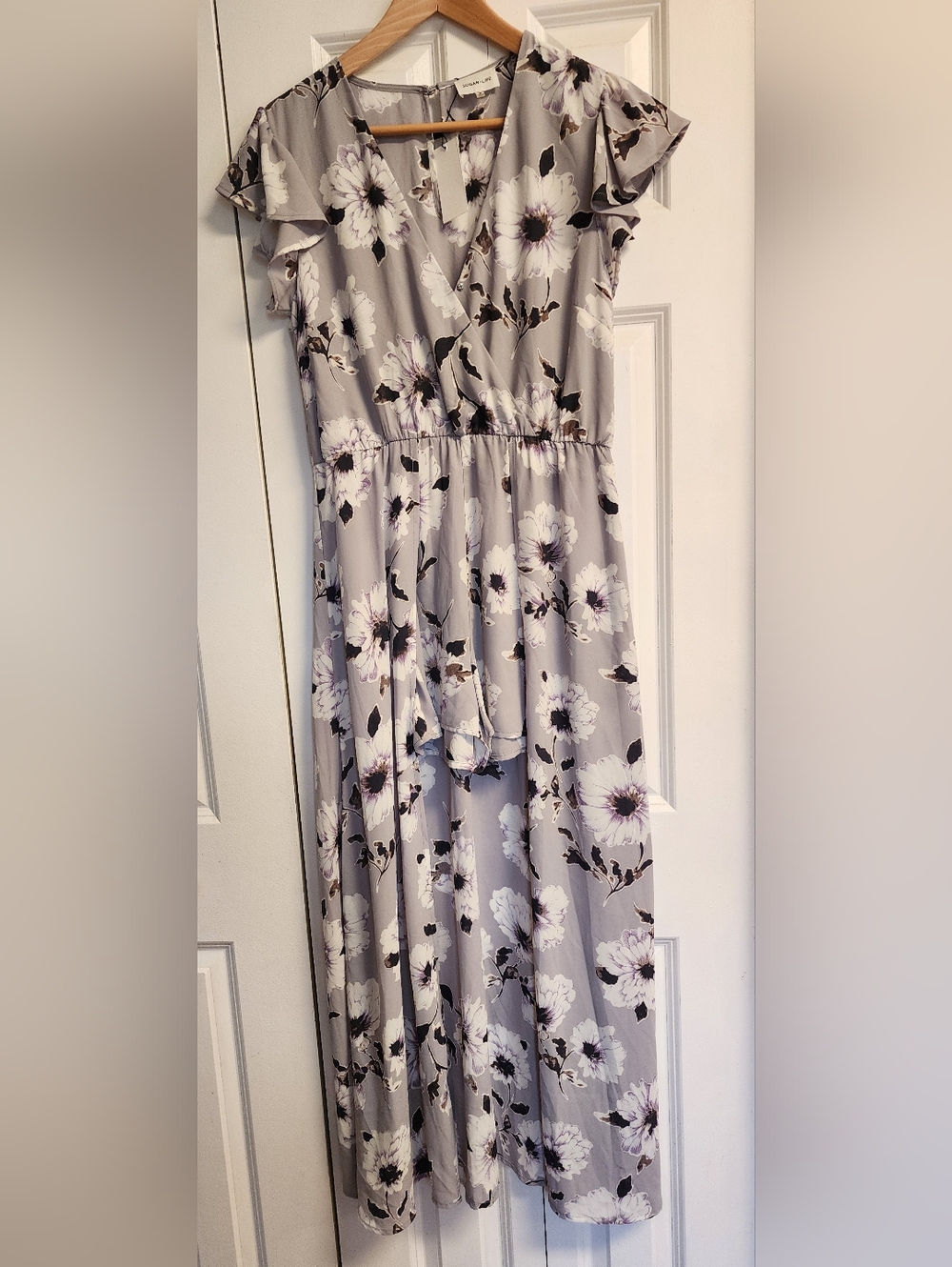 Size M Sugarlips. Floral Wrap Maxi Dress in Light Gray and White
